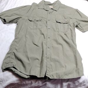 Sonoma mens short sleeved button down shirt size Large